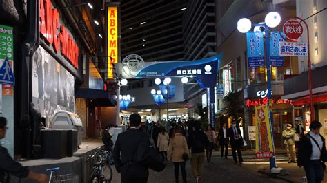 横浜駅周辺 ご飯 - 駅前グルメの迷宮を探検